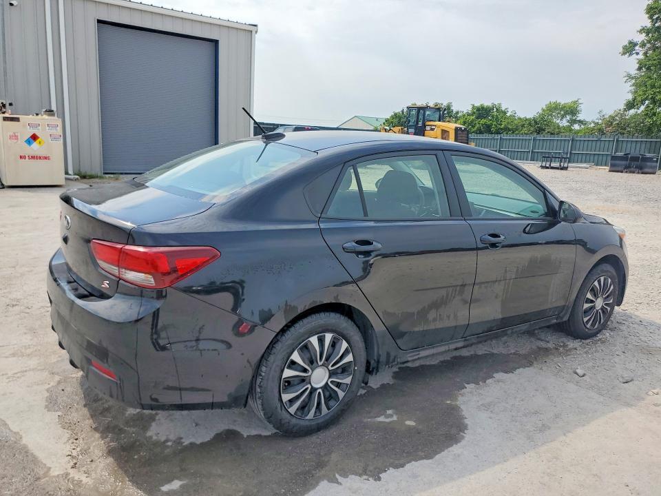 2020 KIA RIO S — Фото 3 из 12