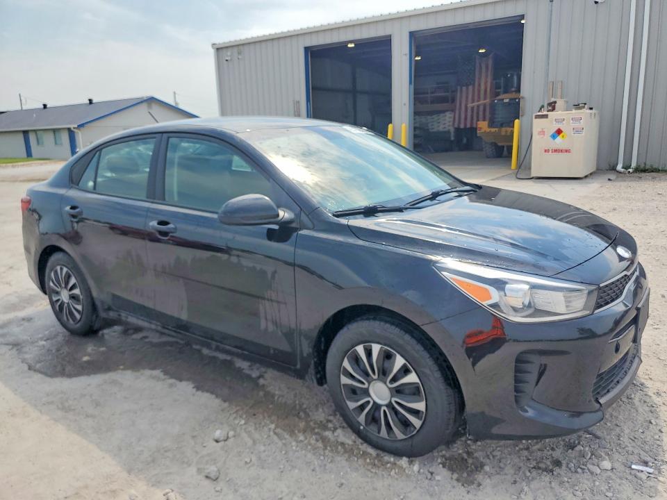 2020 KIA RIO S — Фото 4 из 12