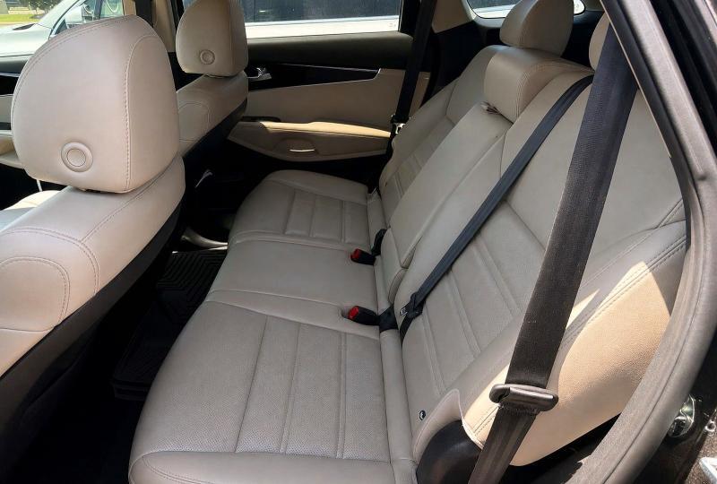 2020 KIA SORENTO EX V6 — Фото 6 из 12