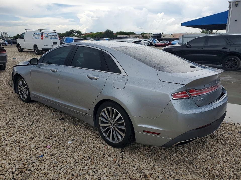 2020 LINCOLN MKZ — Фото 2 из 12