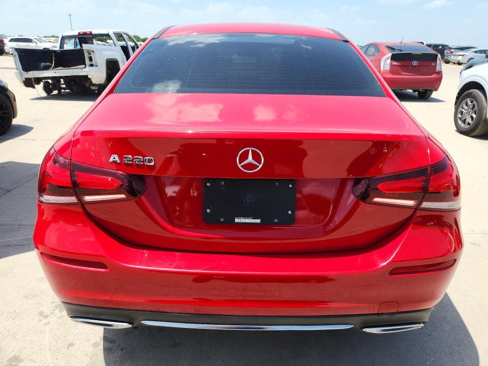 2020 MERCEDES-BENZ A 220 — Фото 6 из 12