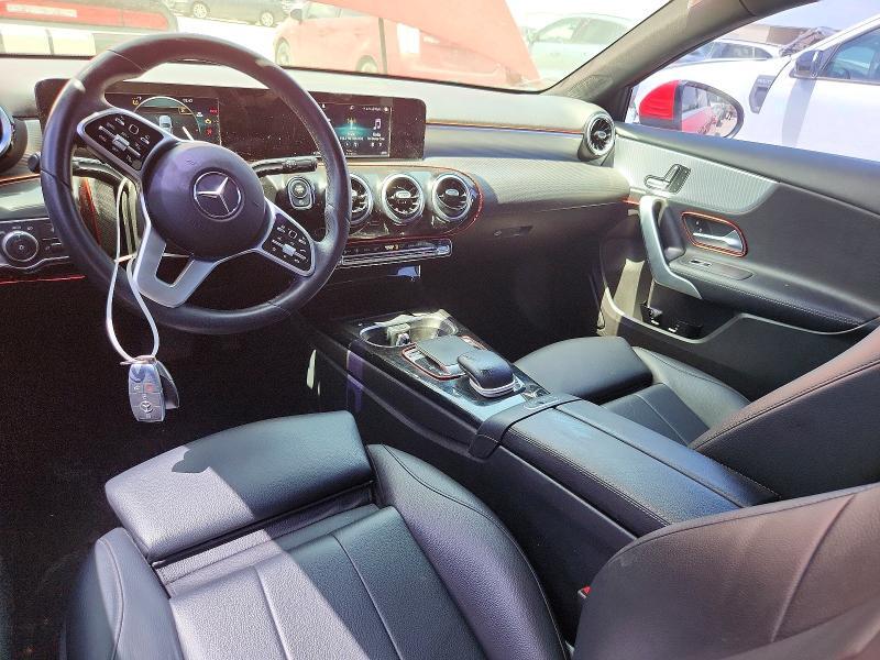 2020 MERCEDES-BENZ A 220 — Фото 8 из 12