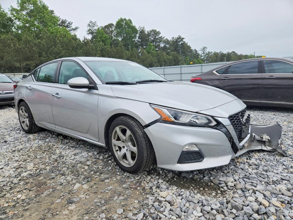 2020 NISSAN ALTIMA S — Фото 4 из 12