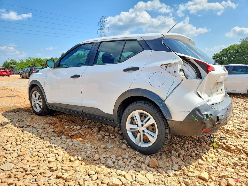 2020 NISSAN KICKS S — Фото 2 из 12