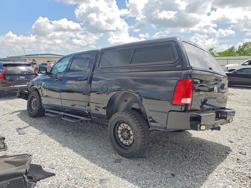 2020 RAM 1500 CLASSIC SLT — Фото 2 из 12