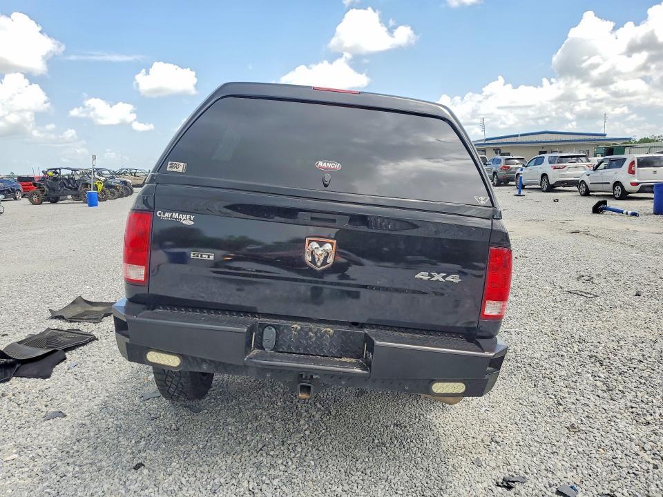 2020 RAM 1500 CLASSIC SLT — Фото 6 из 12