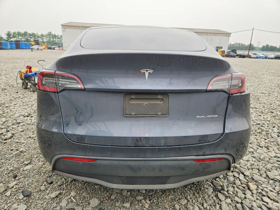 2020 TESLA MODEL Y — Фото 6 из 12