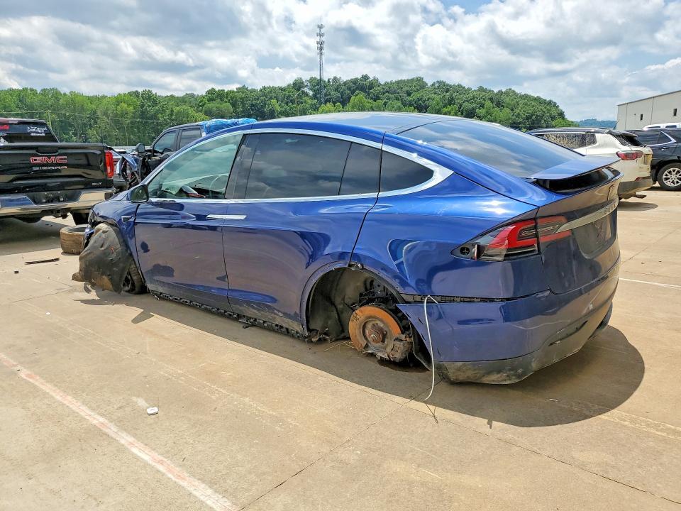 2020 TESLA MODEL X — Фото 2 из 14