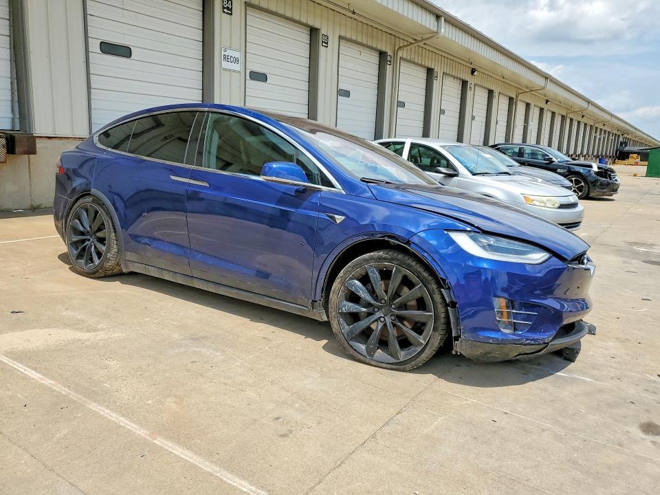 2020 TESLA MODEL X — Фото 4 из 14