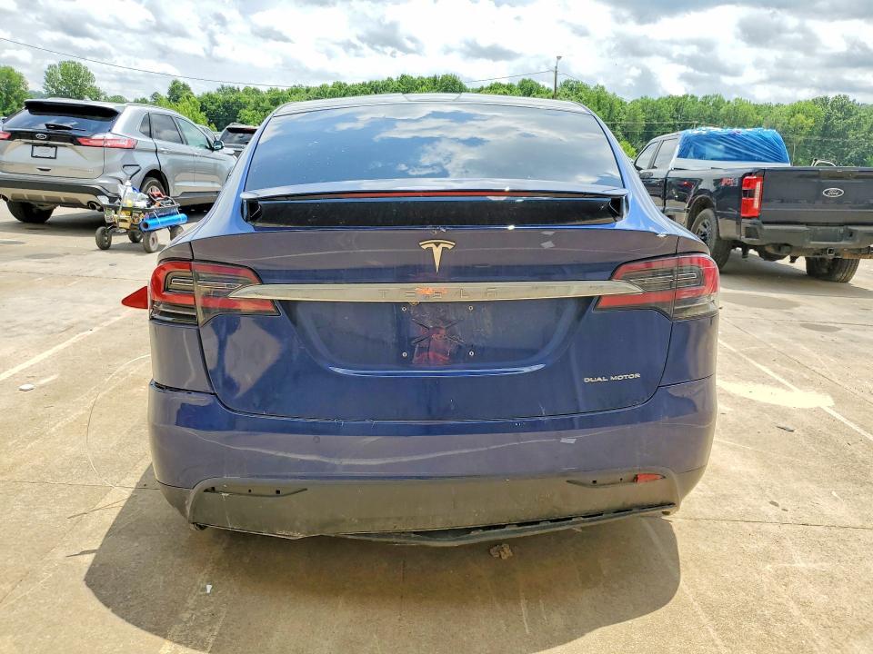 2020 TESLA MODEL X — Фото 6 из 14