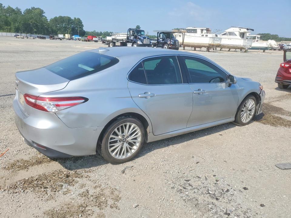 4T1F31AK2LU519955 2020 TOYOTA CAMRY photo no. 3