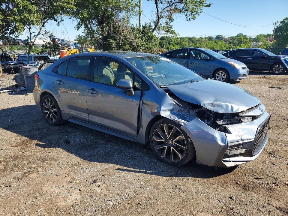 2020 TOYOTA COROLLA SE — Фото 4 из 12
