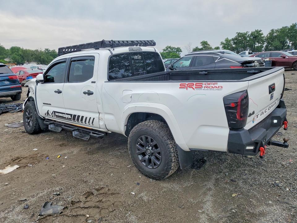 2020 TOYOTA TACOMA SR5 V6 — Фото 2 из 13