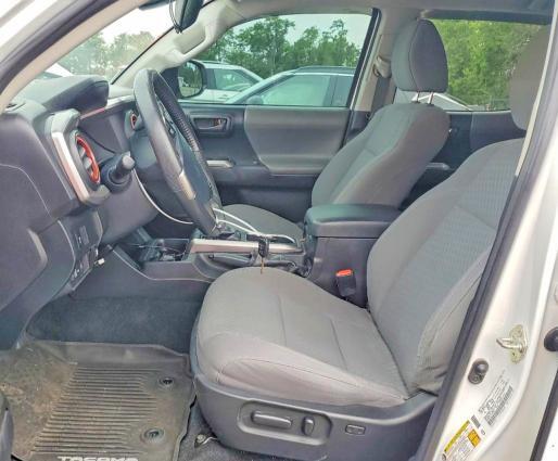 2020 TOYOTA TACOMA SR5 V6 — Фото 7 из 13