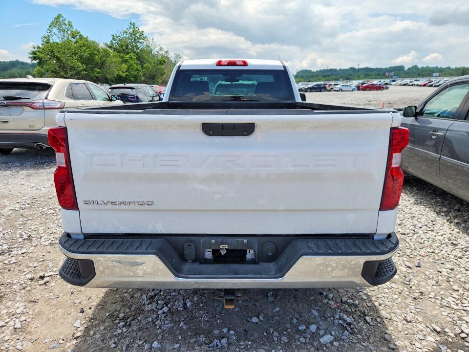 2021 CHEVROLET SILVERADO C1500 — Фото 6 из 12