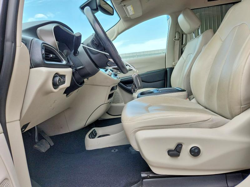 2021 CHRYSLER PACIFICA HYBRID TOURING L — Фото 7 из 13