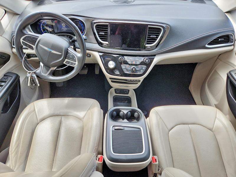 2021 CHRYSLER PACIFICA HYBRID TOURING L — Фото 8 из 13