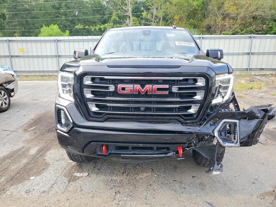 2021 GMC SIERRA K1500 AT4 — Фото 5 из 12