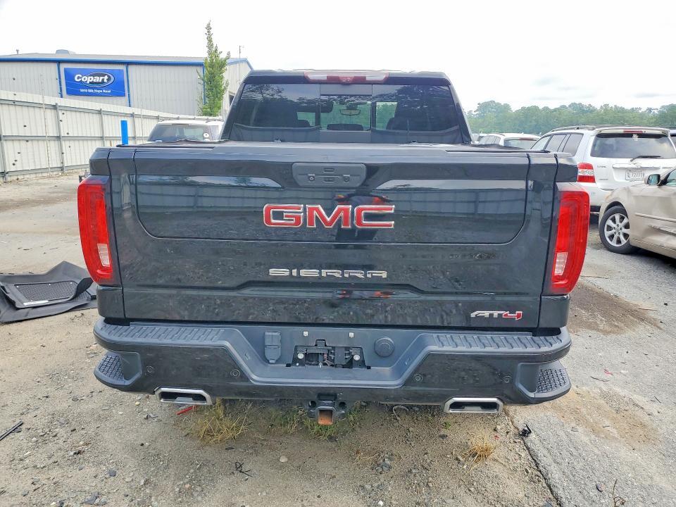 2021 GMC SIERRA K1500 AT4 — Фото 6 из 12