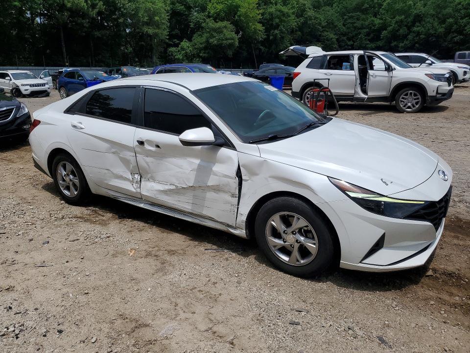 2021 HYUNDAI ELANTRA SE — Фото 4 из 12
