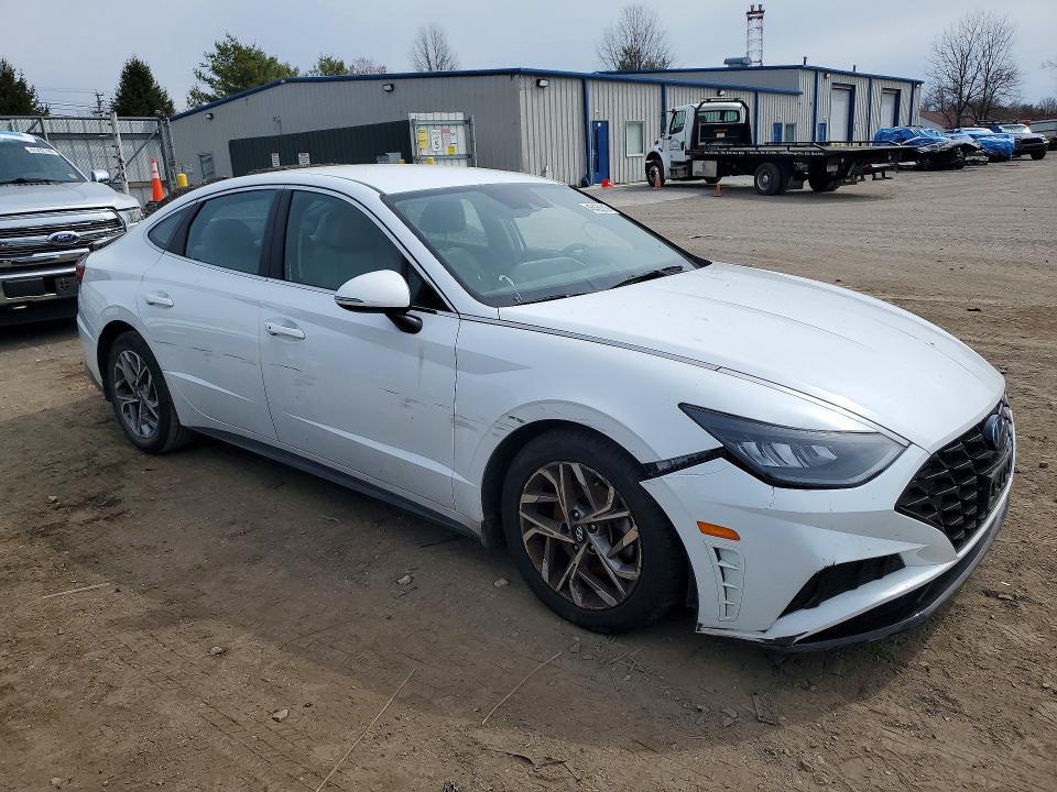 2021 HYUNDAI SONATA SEL — Фото 4 из 12