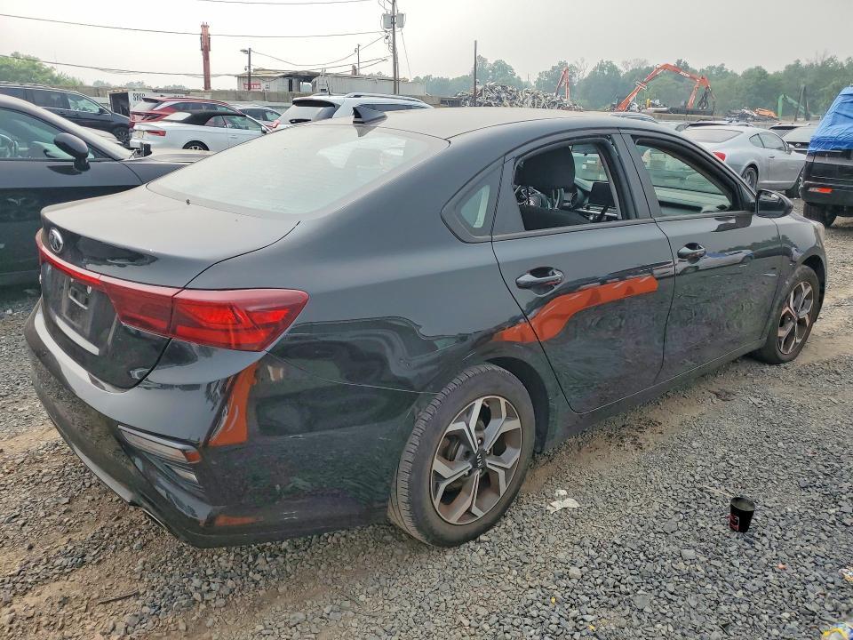 2021 KIA FORTE LXS — Фото 3 из 12