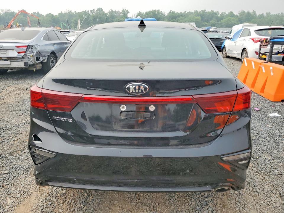 2021 KIA FORTE LXS — Фото 6 из 12