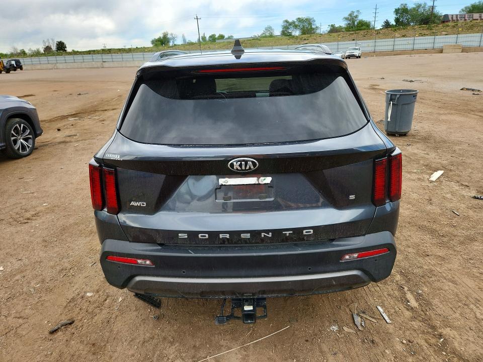 2021 KIA SORENTO S — Фото 6 из 13