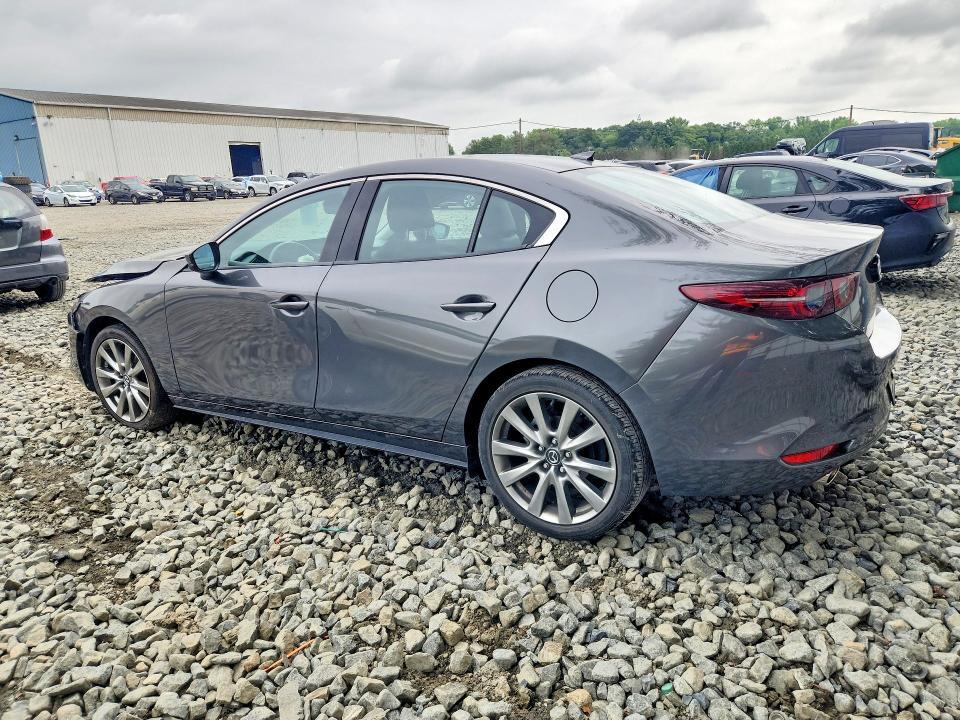2021 MAZDA 3 PREMIUM — Фото 2 из 12