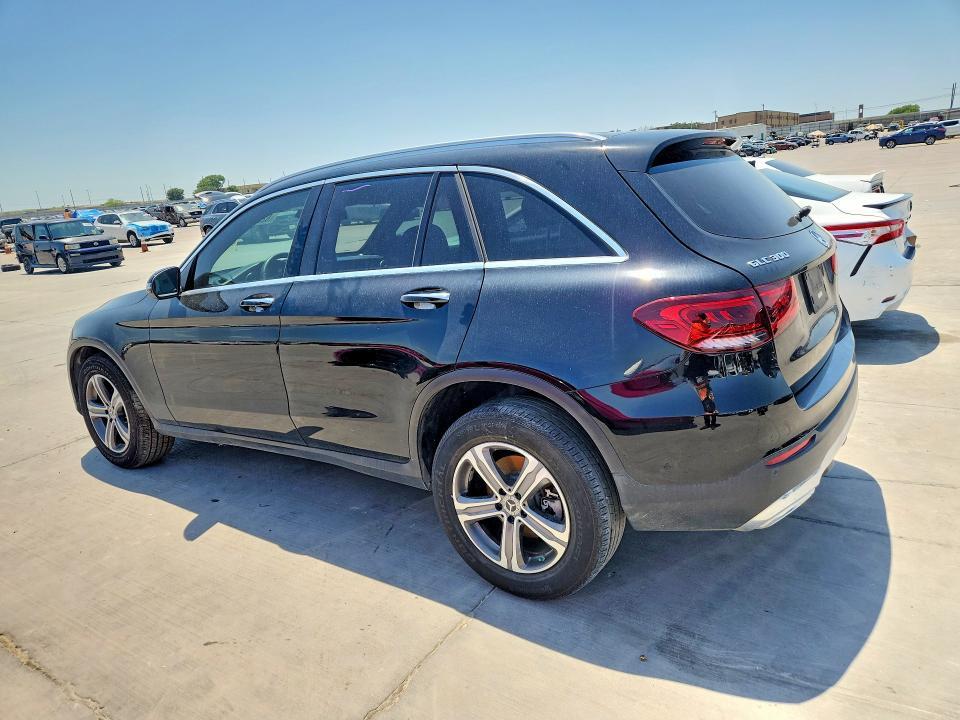 2021 MERCEDES-BENZ GLC 300 — Фото 2 из 12