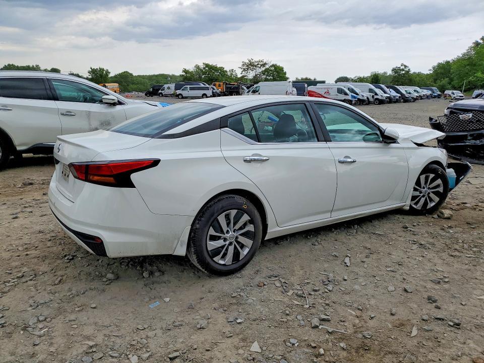 2021 NISSAN ALTIMA S — Фото 3 из 13