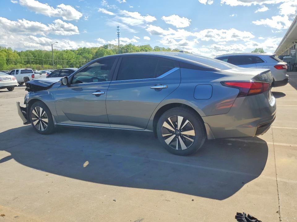 2021 NISSAN ALTIMA — Фото 2 из 13