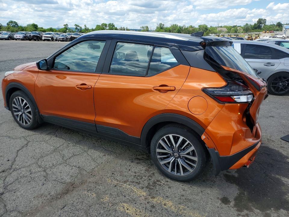 2021 NISSAN KICKS SV — Фото 2 из 13