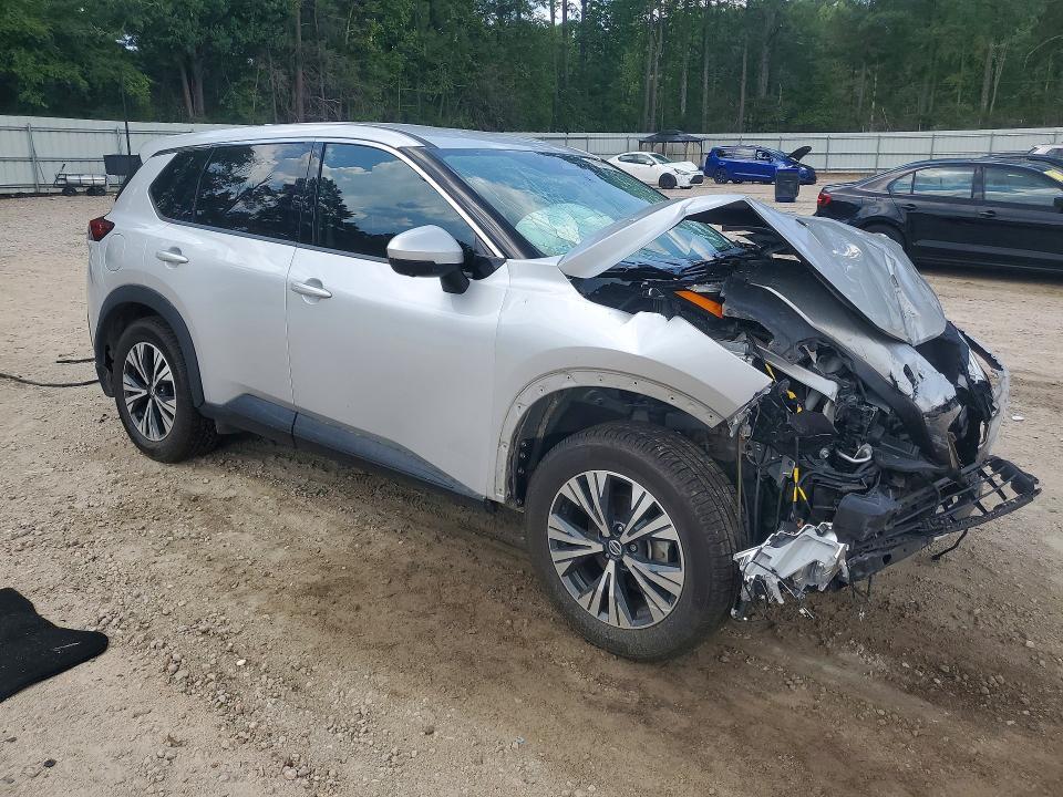 2021 NISSAN ROGUE SV — Фото 4 из 12