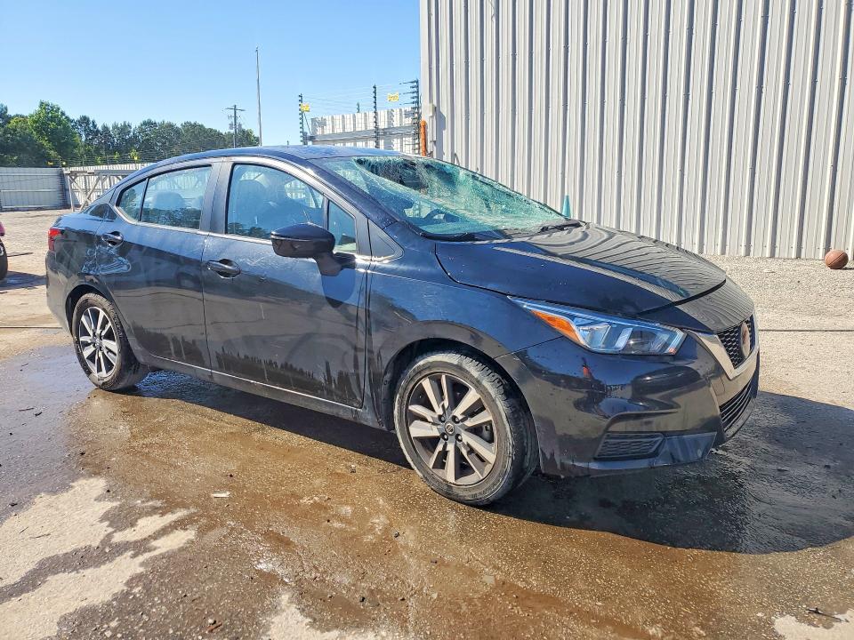 2021 NISSAN VERSA SV — Фото 4 из 12