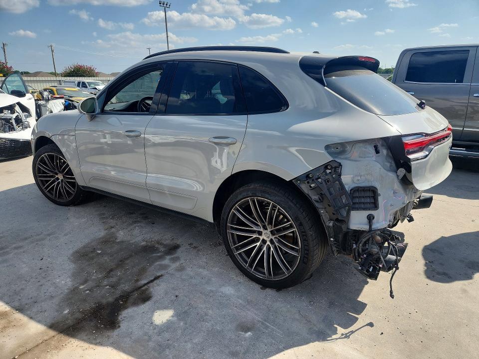 2021 PORSCHE MACAN S — Фото 2 из 13