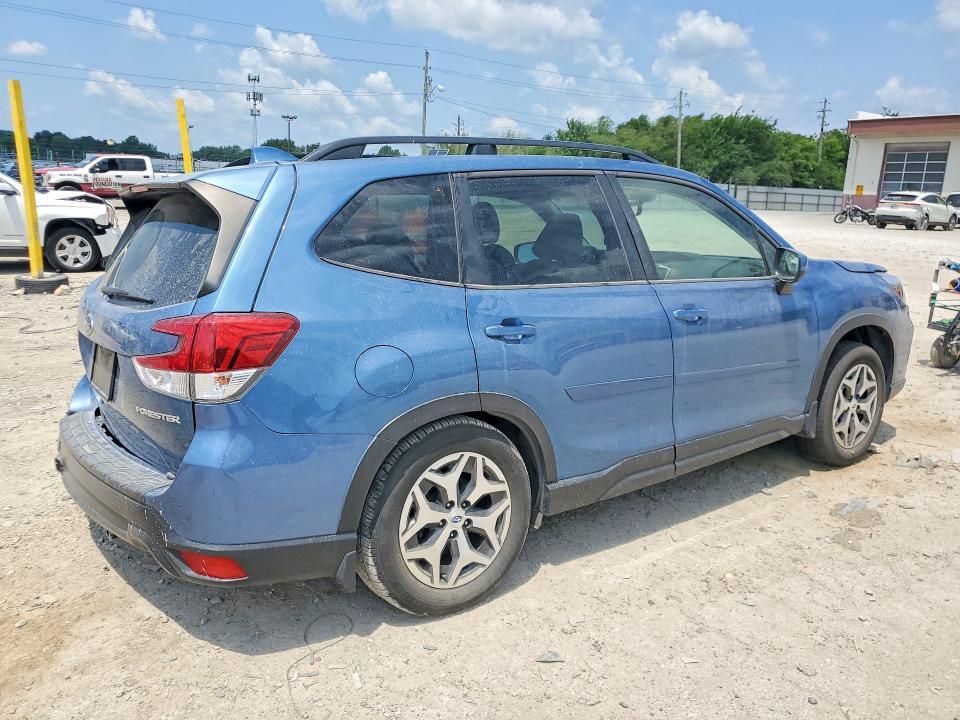 2021 SUBARU FORESTER PREMIUM — Фото 3 из 13