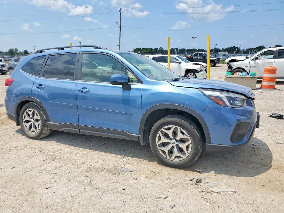 2021 SUBARU FORESTER PREMIUM — Фото 4 из 13