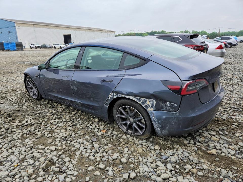 2021 TESLA MODEL 3 — Фото 2 из 12