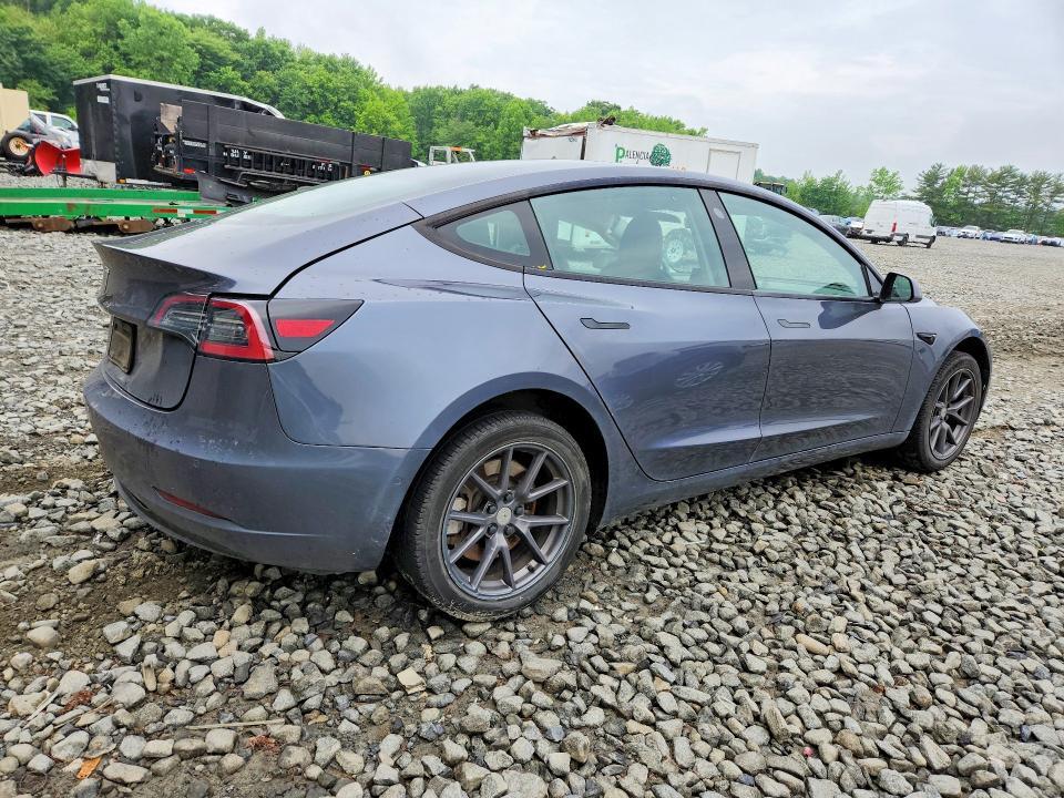 2021 TESLA MODEL 3 — Фото 3 из 12