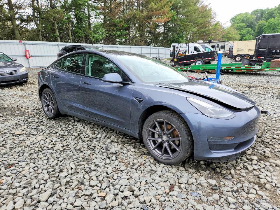 2021 TESLA MODEL 3 — Фото 4 из 12