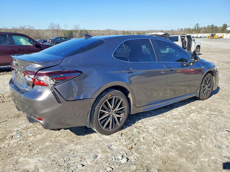 2021 TOYOTA CAMRY SE — Фото 3 из 12