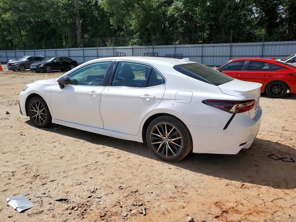 2021 TOYOTA CAMRY SE — Фото 2 из 12