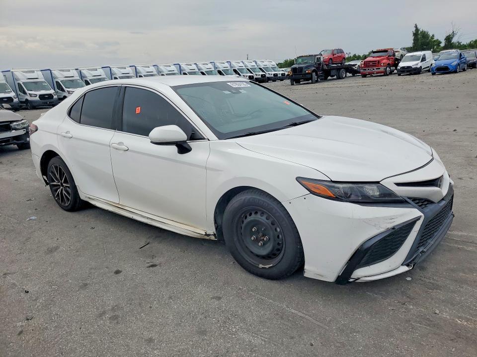 2021 TOYOTA CAMRY SE — Фото 4 из 12