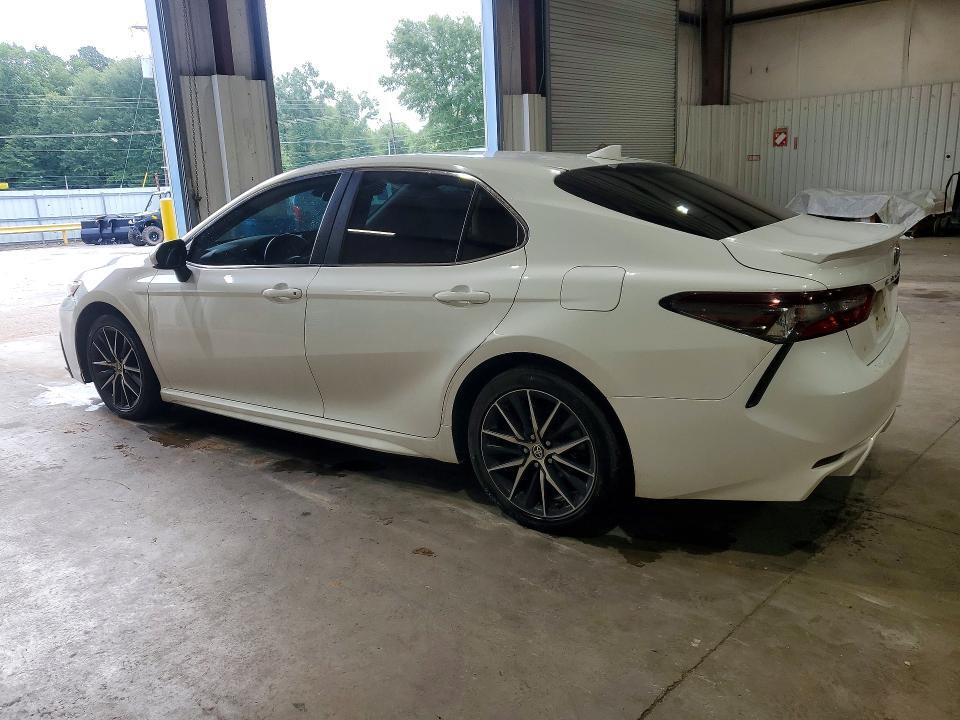 2021 TOYOTA CAMRY SE — Фото 2 из 12