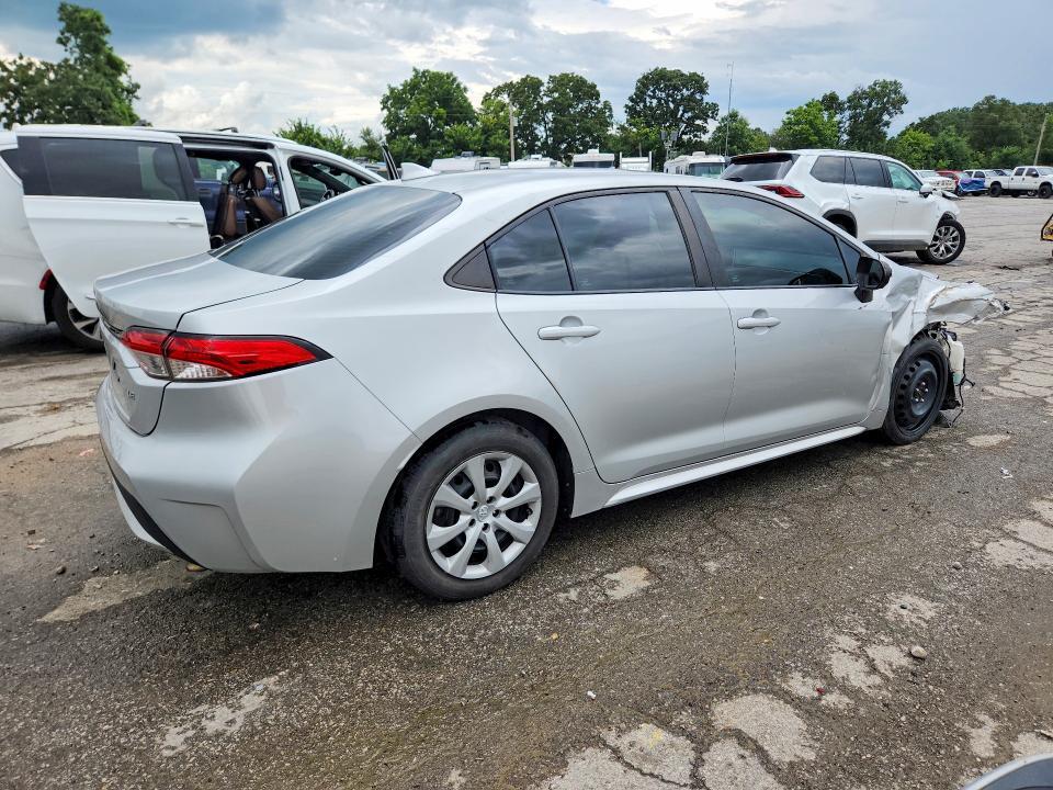 2021 TOYOTA COROLLA LE — Фото 3 из 13