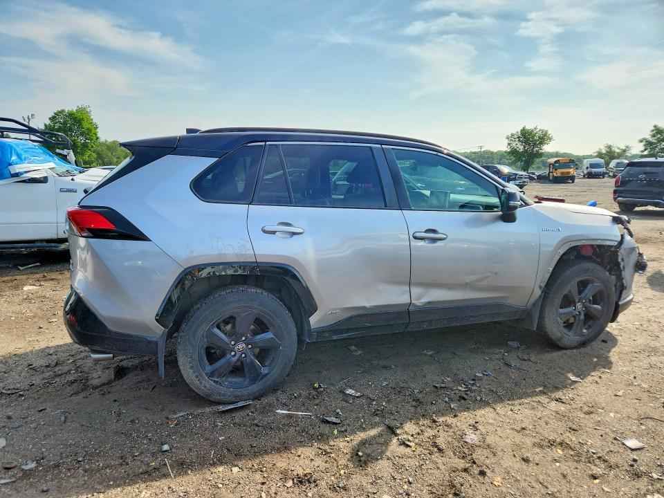 2021 TOYOTA RAV4 XSE — Фото 3 из 13