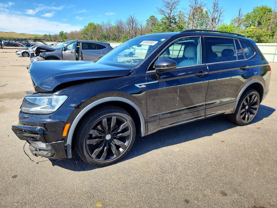 2021 VOLKSWAGEN TIGUAN SE