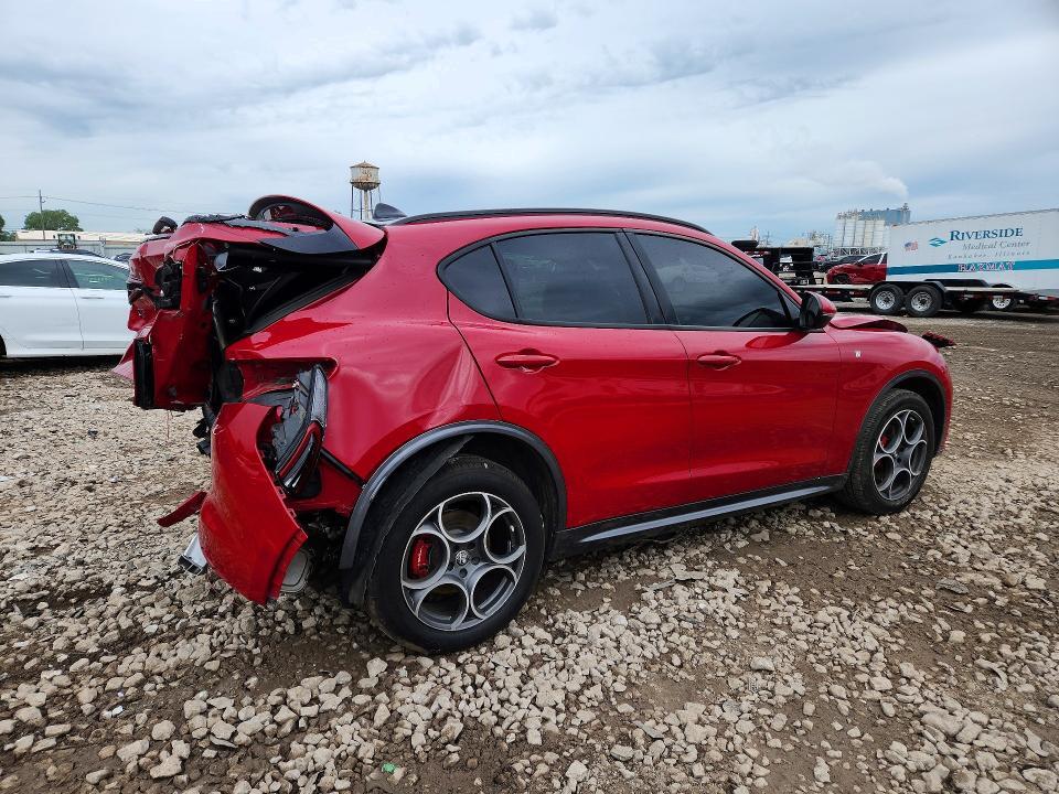 2022 ALFA ROMEO STELVIO TI — Фото 3 из 13