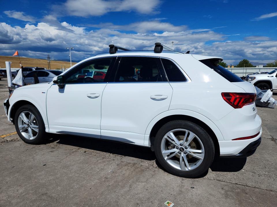 WA1DECF36N1145366 2022 AUDI Q3 photo no. 2